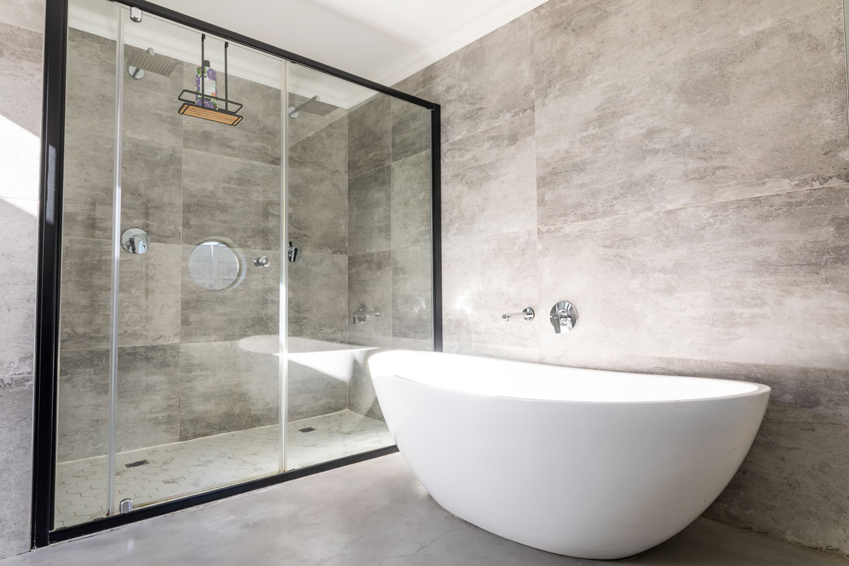 shower vs bathtube